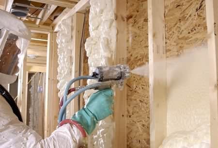 聚氨酯黑白料发泡墙体保温施工案例